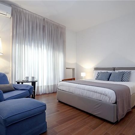 Starhost - Golden Apartments Salerno Exterior photo