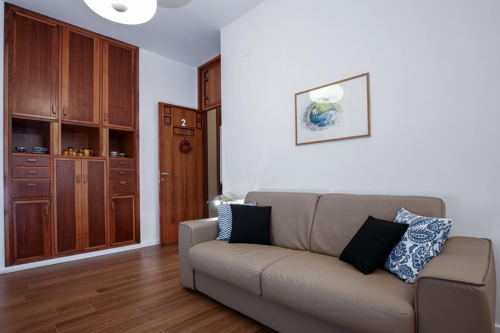 Starhost - Golden Apartments Salerno Exterior photo