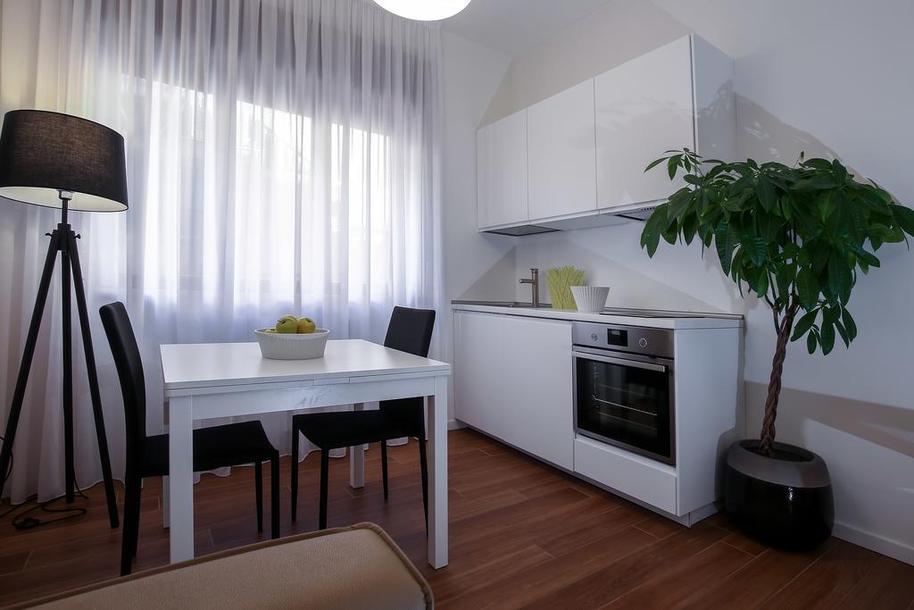 Starhost - Golden Apartments Salerno Exterior photo